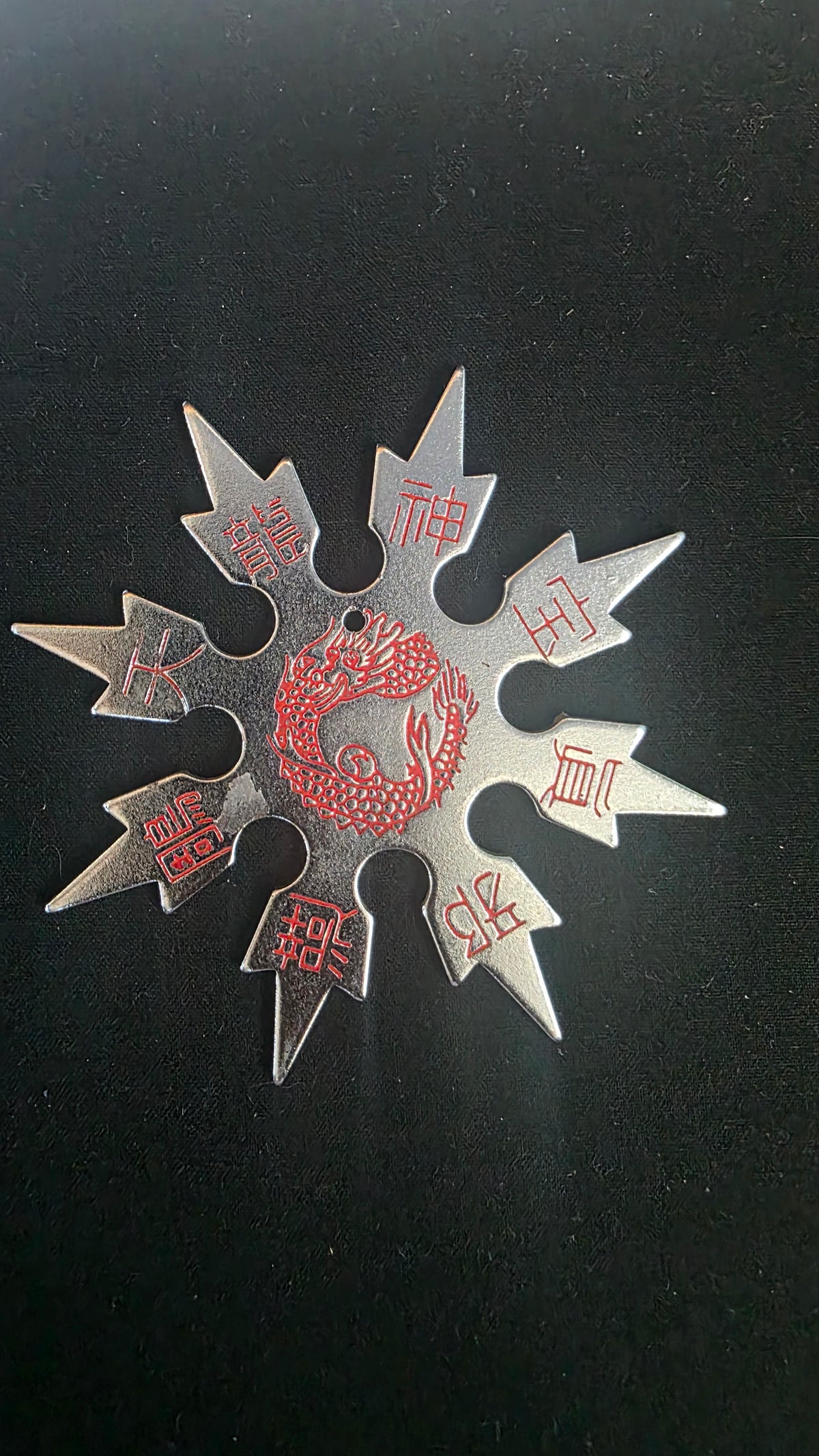 8 POINT SILVER W/ RED DRAGON DESIGN 4 INCH TAIWAN Ref 8073