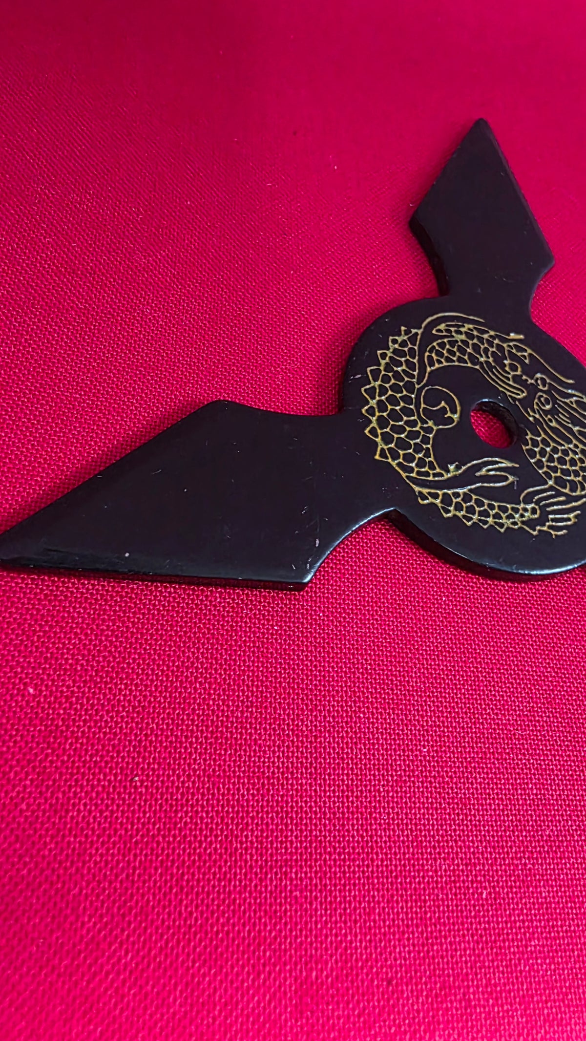 3 POINT BLACK W/ YELLOW DRAGON DESIGN 3.5 INCH Ref 3007