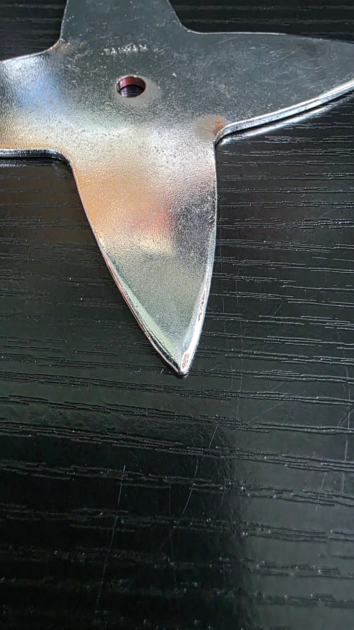 4 POINT SILVER W/RED DRAGON DESIGN TAIWAN Ref 4008