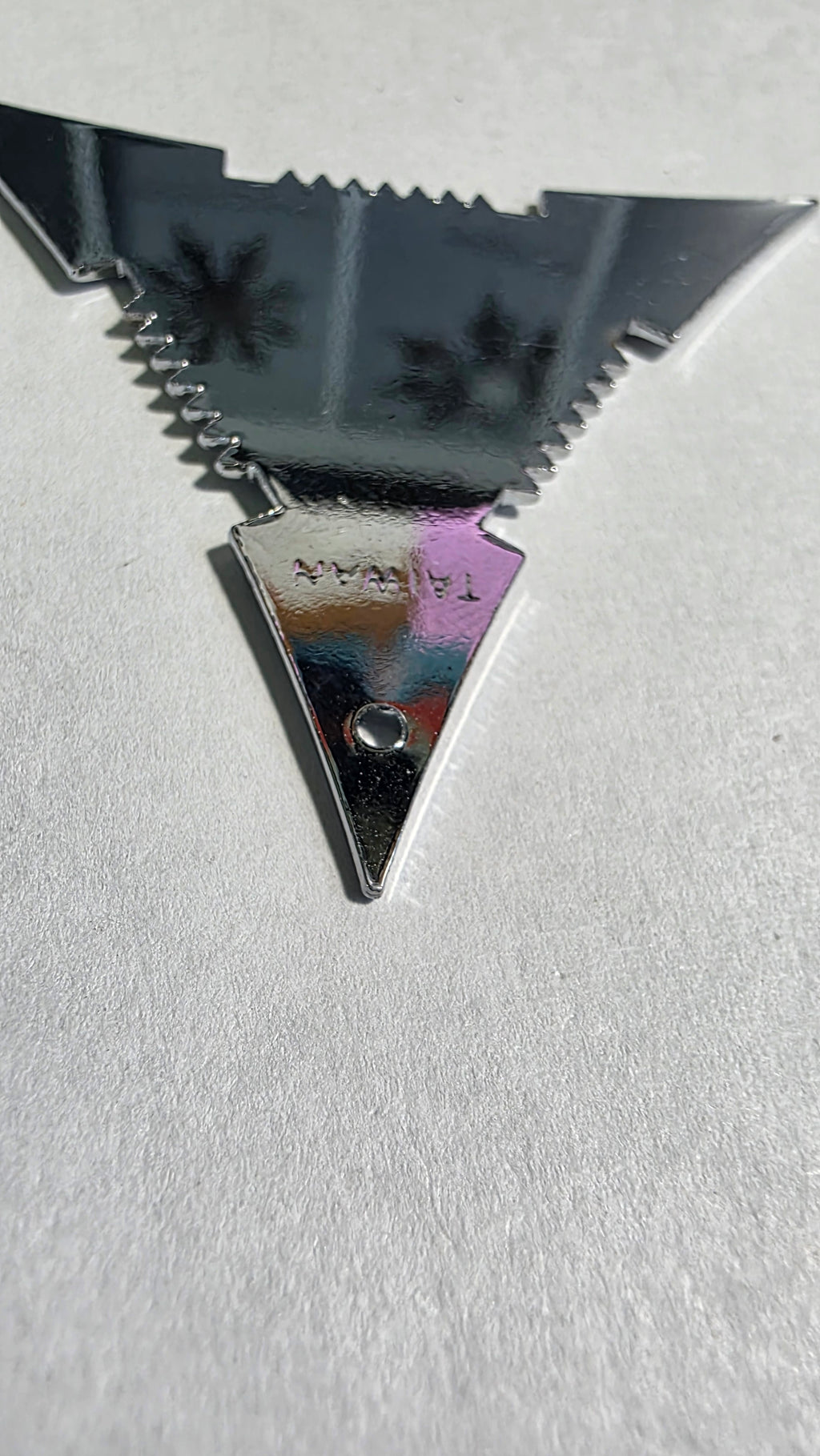 3 POINT SILVER TRIANGLE WITH DRAGON DESIGN Ref 3005