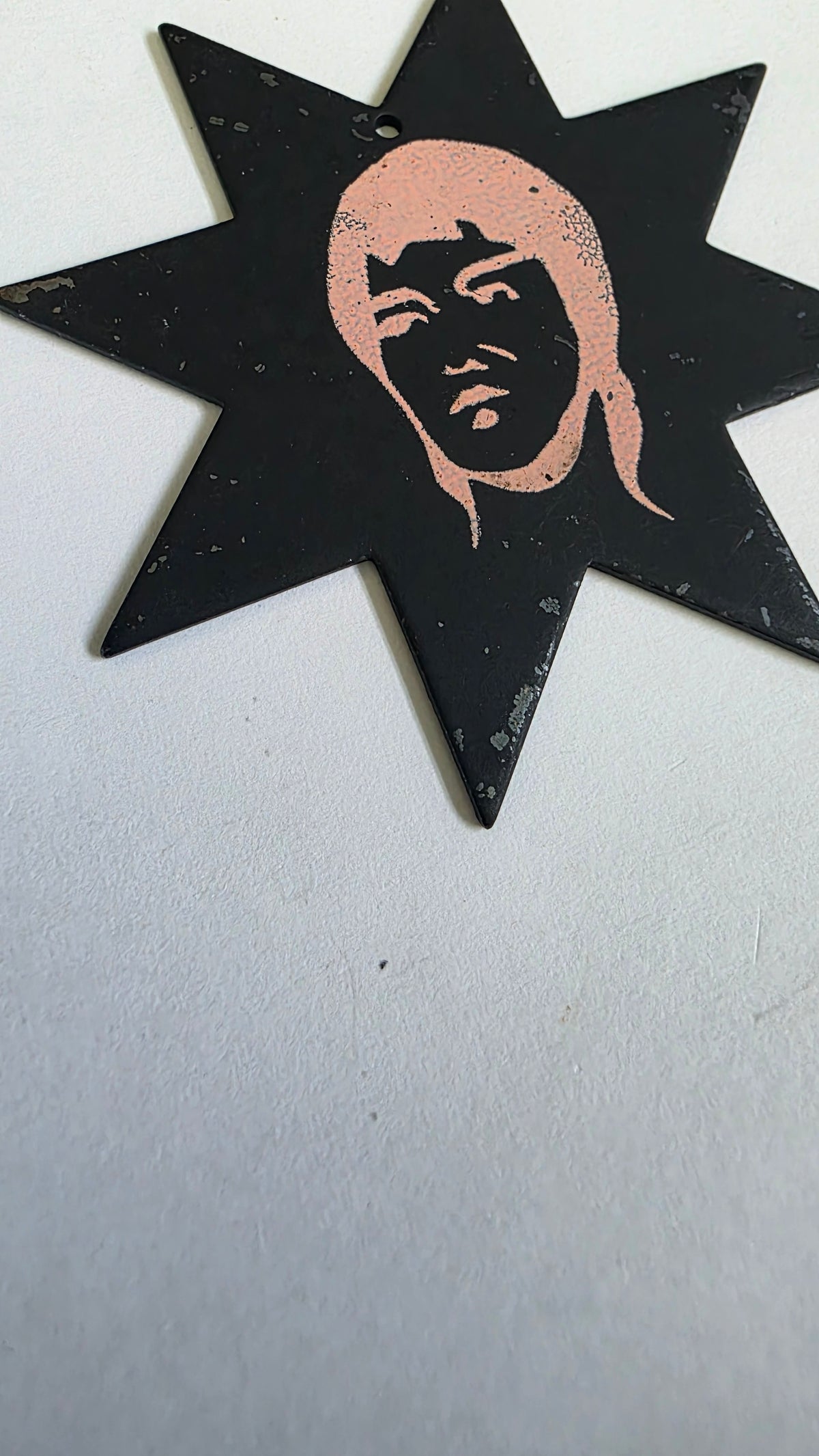 8 POINT Bruce Lee on Black  Ref 8004